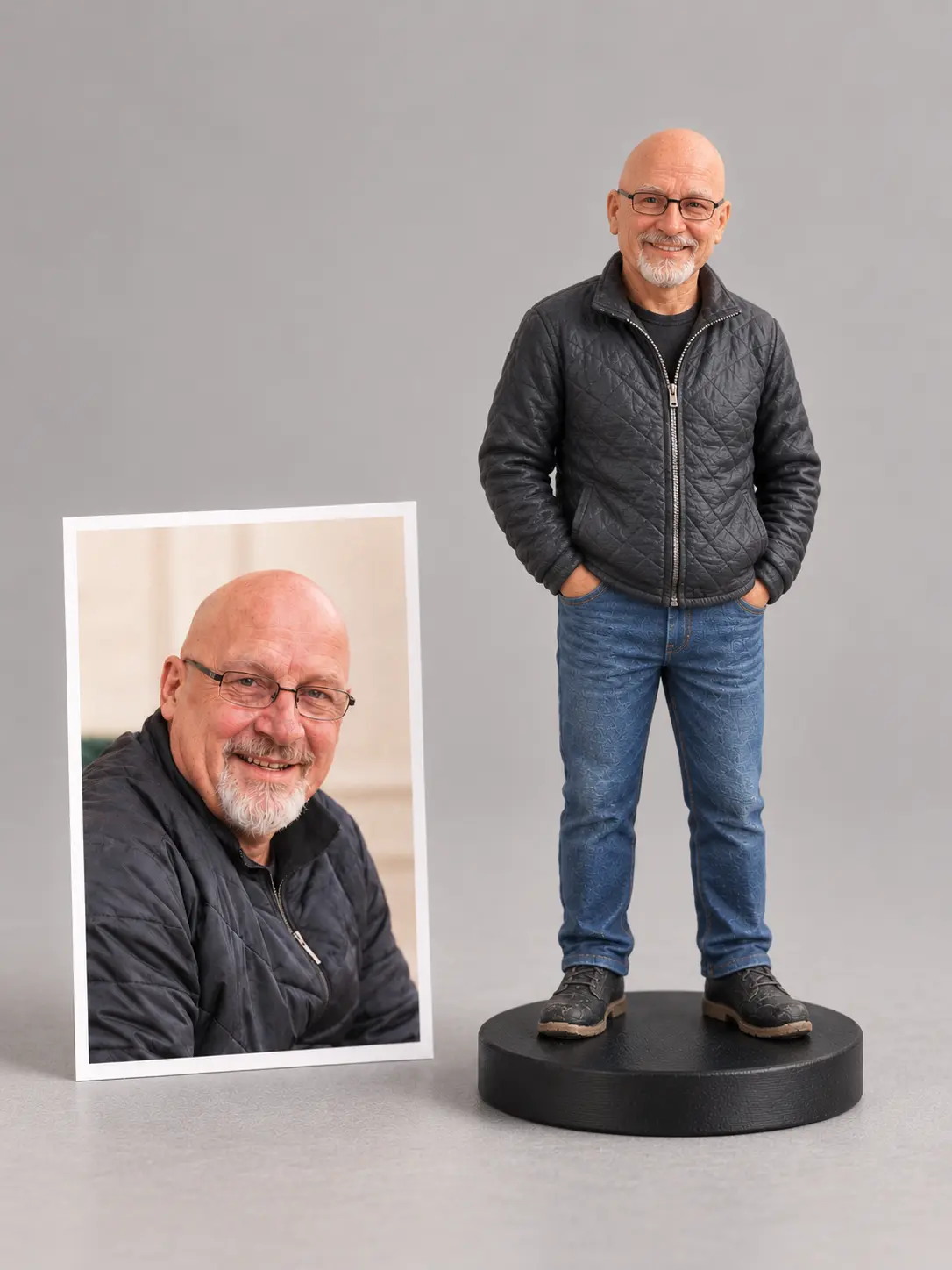 Lifelike custom photosensitive resin memorial figurine faithfully recreated from a real photo
